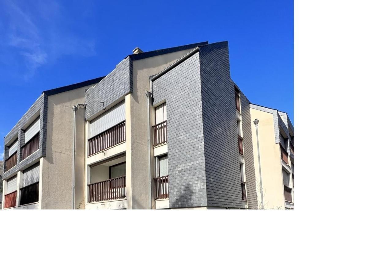 Appt T2 4 Pers Saint Lary Centre Village Parking Luaran gambar