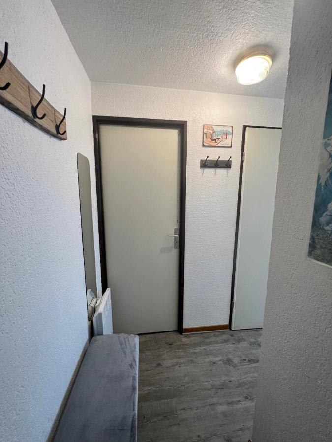 Appt T2 4 Pers Saint Lary Centre Village Parking Luaran gambar
